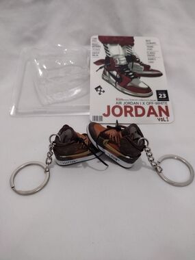 Mini Sneaker Keychain Pair with Details - Brown & Orange